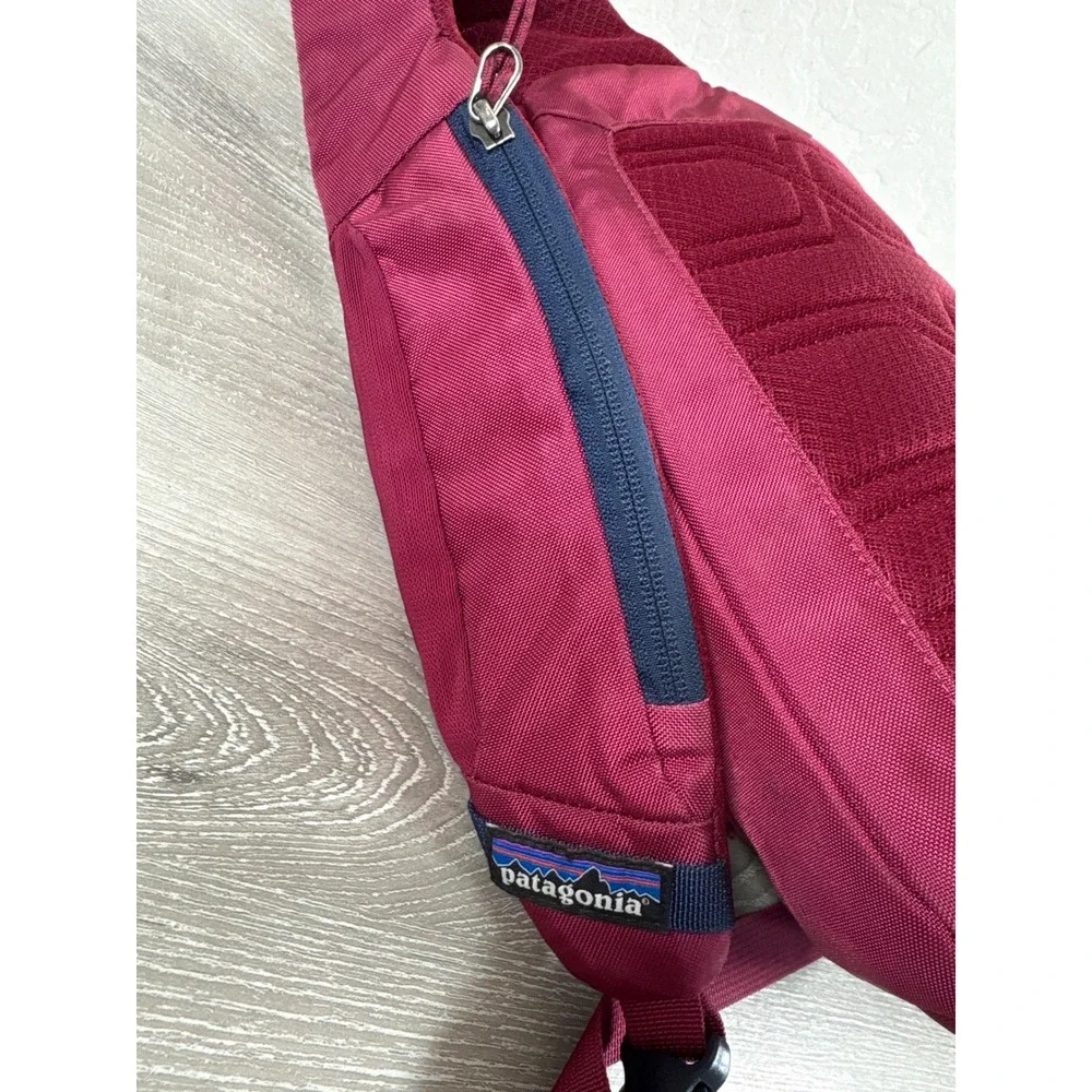 Patagonia Atom 8L Classic Burgandy/Navy Crossbody Sling Bag Backpack